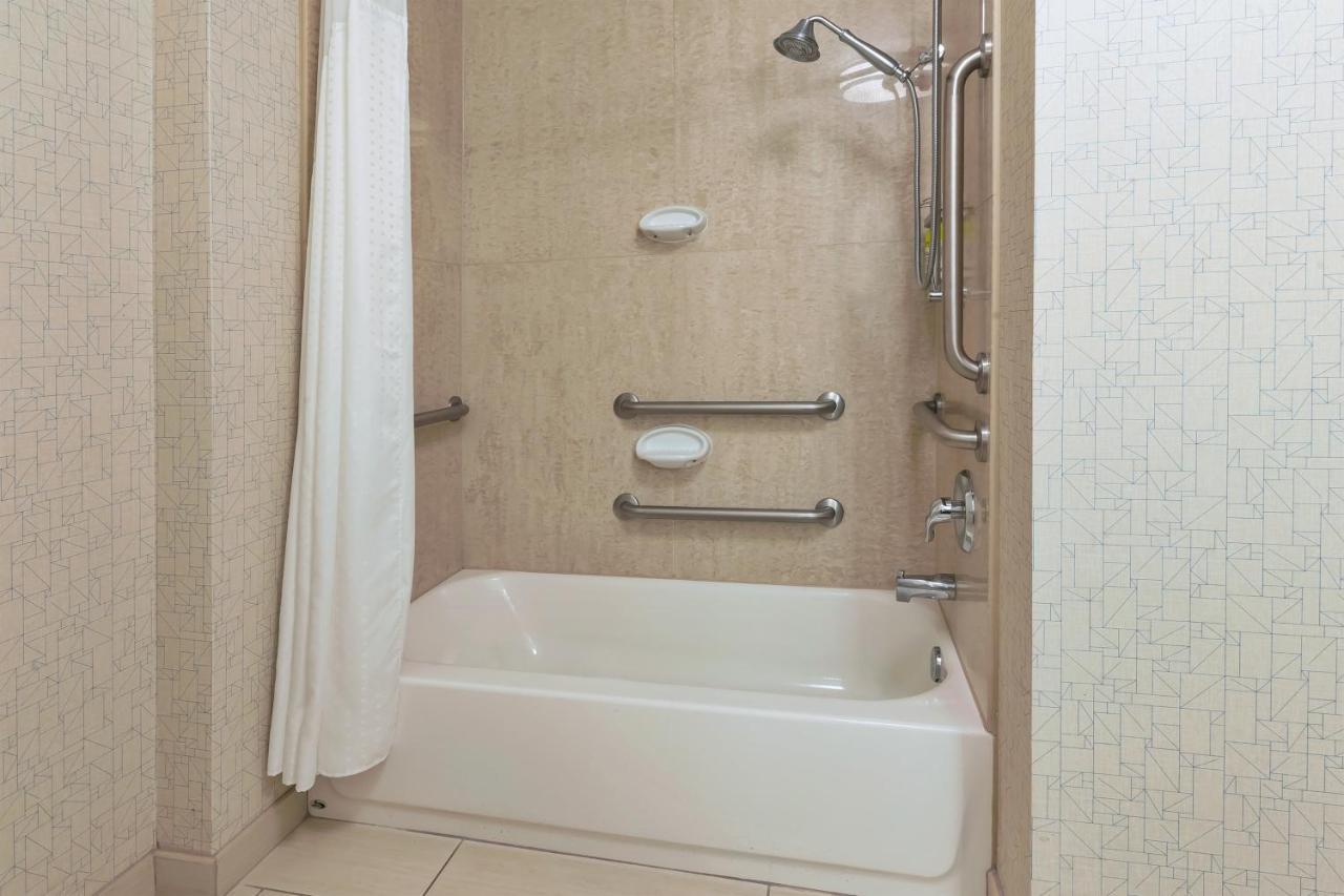 Holiday Inn Express Hotel & Suites Warminster-Horsham By Ihg Quarto foto