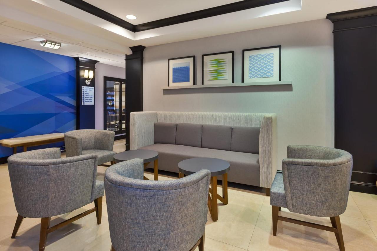 Holiday Inn Express Hotel & Suites Warminster-Horsham By Ihg Exterior foto